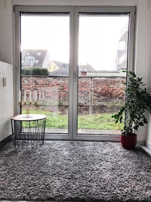 Charmante Gartenwohnung Mit Privatem Grossen Garten Köln Eksteriør billede
